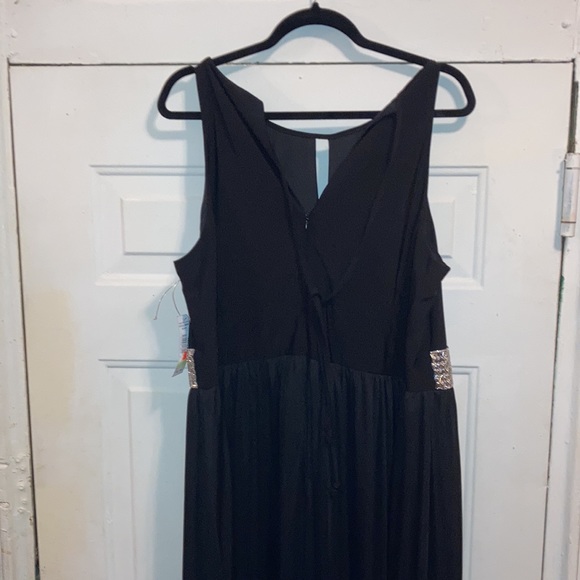 Black Gown with Rhinestone Band (Plus Size, NWT) - Picture 6 of 8